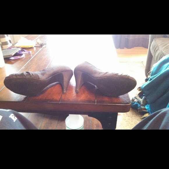 Black Rocket Dog heels - Picture 3 of 3