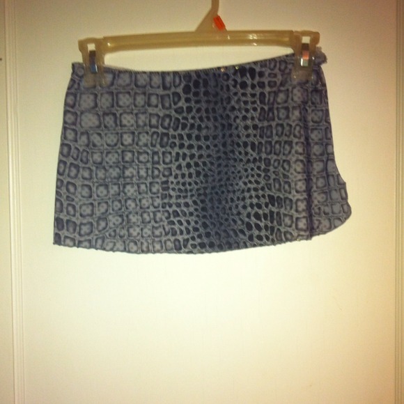 Traded - Picture 2 of 2