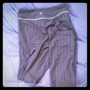 Straight leg lululemon yoga black w/ stripes long