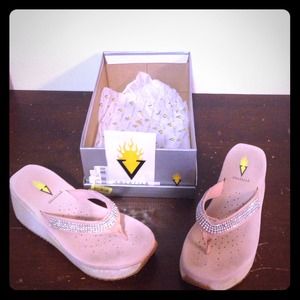 Rose Gold VOLATILE flip flops!!