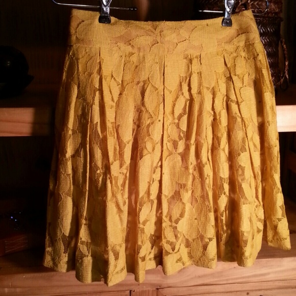 Golden Yellow Lace Short Skirt