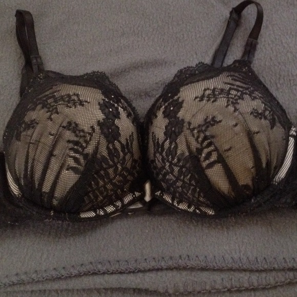 Victoria's Secret lace bra 34B