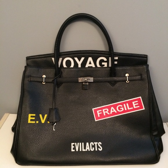EVILACTS Handbags - EVILACTS voyage 5.4 jambo