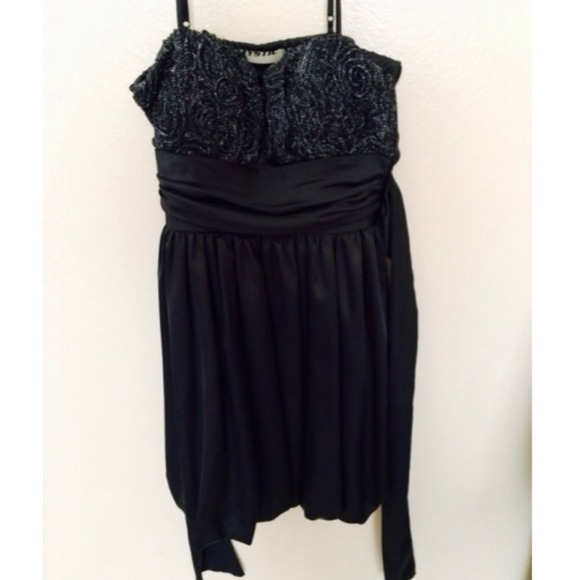 Simple back dress