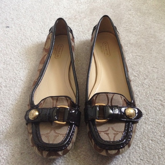 SOLD!!! Coach logo brown flats