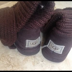 Chocolate brown uggs