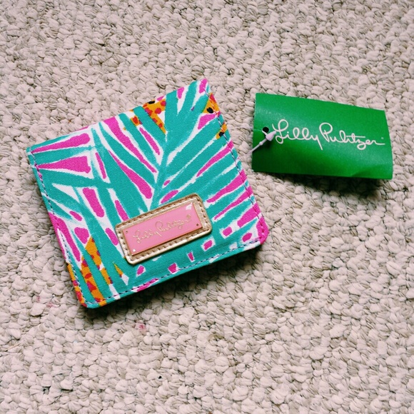 NWT Lily Pulitzer Wallet