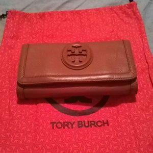 SOLD!!!!! NWT Tory Burch Hanna Clutch in sand.