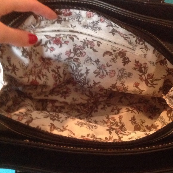 Black buckled purse - Picture 2 of 3