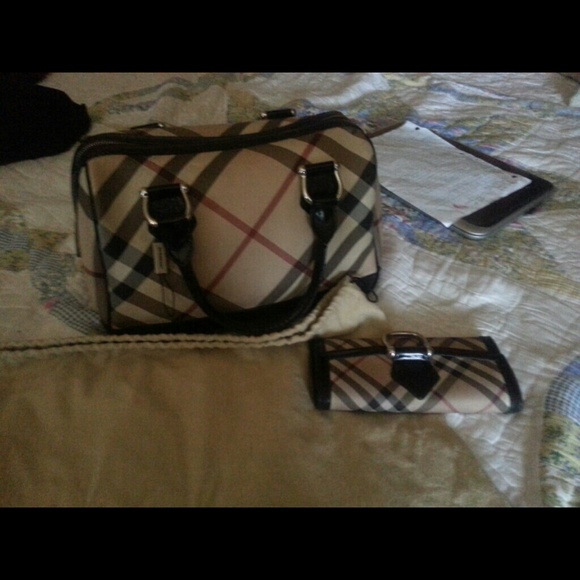 SOLD. ♡♥♡♥♡♥♥Burberry inf only - Picture 2 of 4