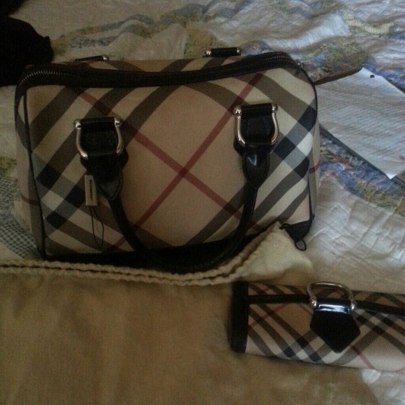 SOLD. ♡♥♡♥♡♥♥Burberry inf only - Picture 3 of 4