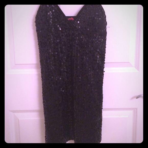 Black sequin party dress
