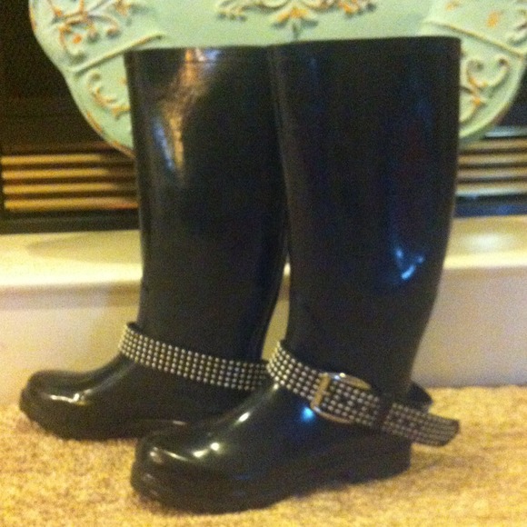 Black Rain boots