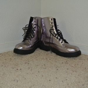 dr martens boots