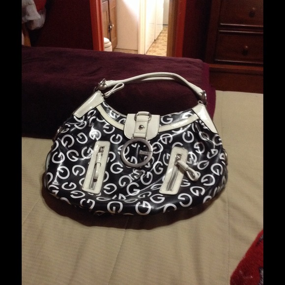Large auth guess handbag and matching wallet