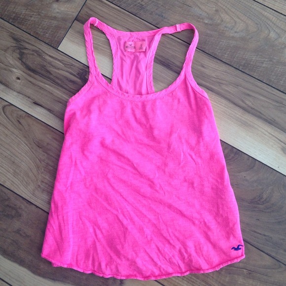 Hollister top