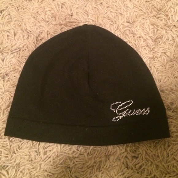 Chrystal Guess skull cap womens