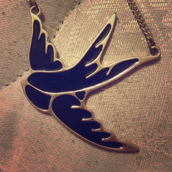 Bird necklace