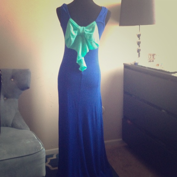Sold ***Long   Maxi dress with bow - Picture 1 of 5