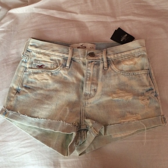 high waisted shorts 🌴