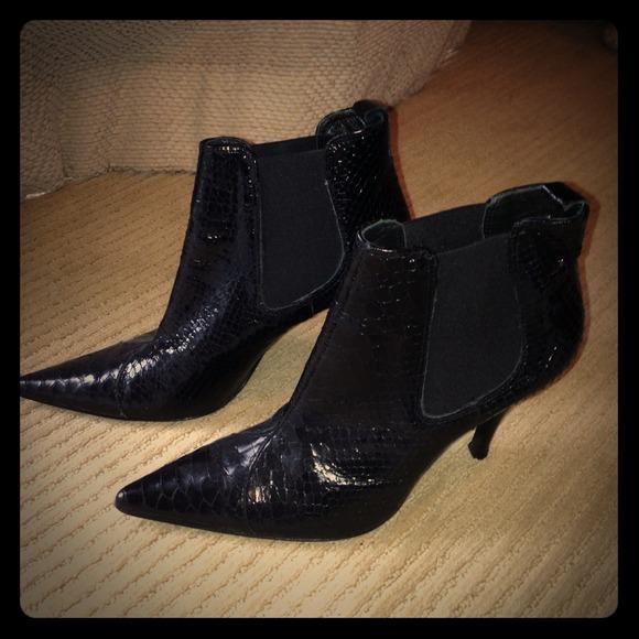 Charles David black Misha ankle booties