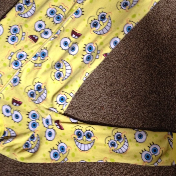 Sponge bob Squarepants one-sies - Picture 3 of 4