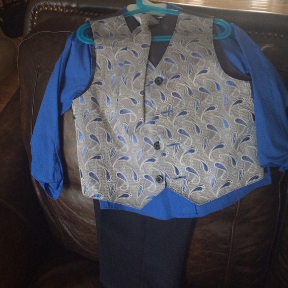 Boys 4 piece outfit