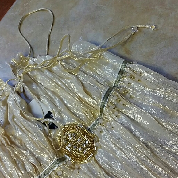 🎀🎁🎀SALE ABS gold blouse unique detailing. NWOT - Picture 3 of 4