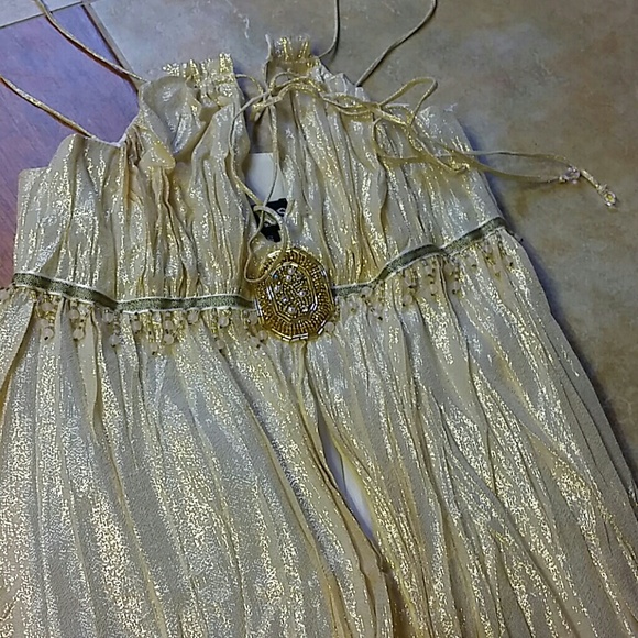 🎀🎁🎀SALE ABS gold blouse unique detailing. NWOT - Picture 4 of 4