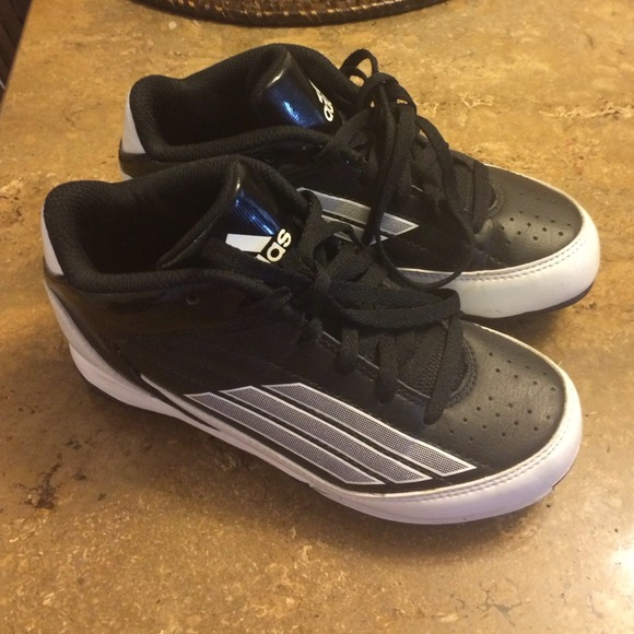 Boys Adidas baseball cleats