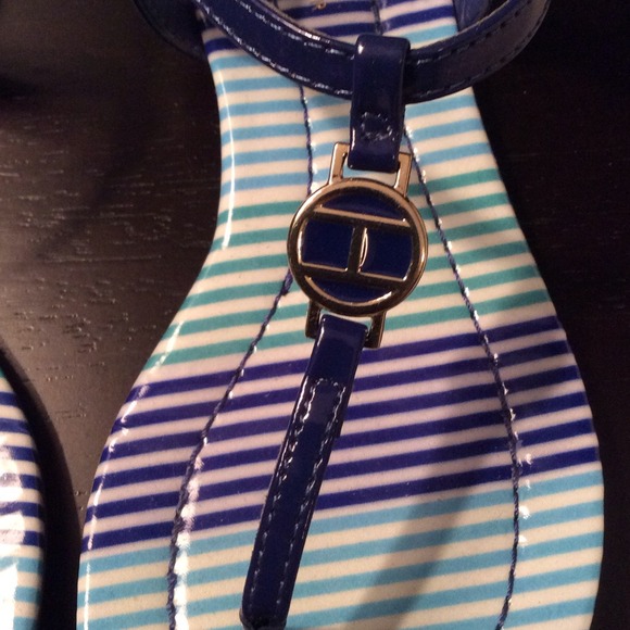 Sandals - Picture 2 of 3