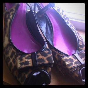 Pin Up Girl Peep Toe Leopard Print Pumps
