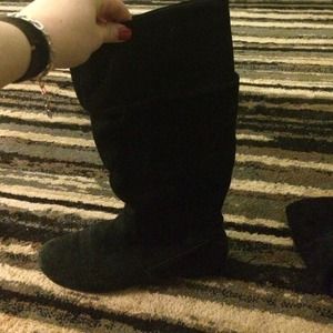 These boots are in almost new condition!