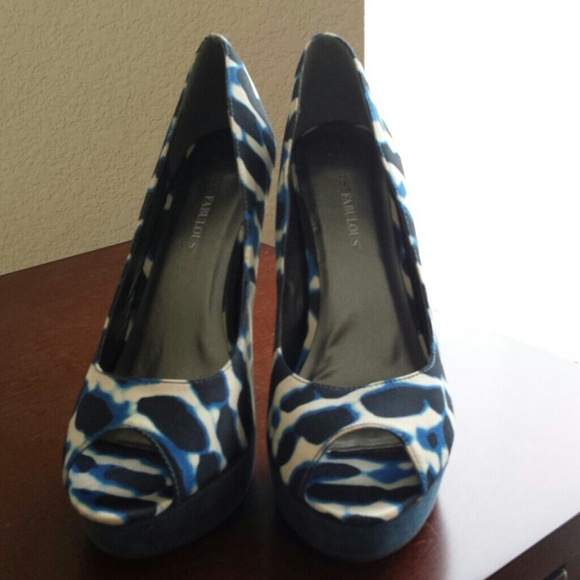 Gorgeous blue and white camo heels