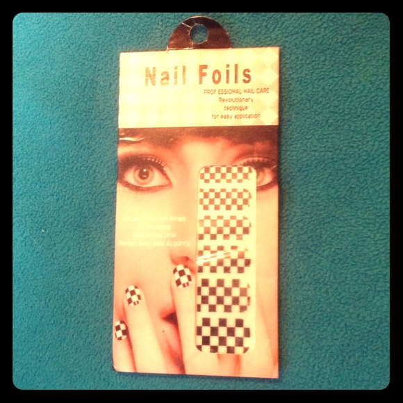 Printed nail foils - Picture 1 of 2