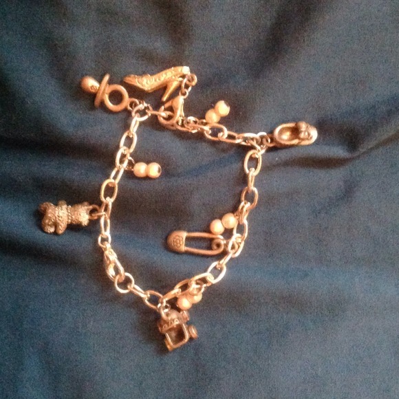 Baby girl charm bracelet - Picture 1 of 1
