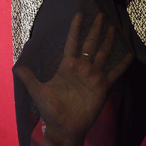 ‼️SOLD‼️back bow shirt - Picture 3 of 3