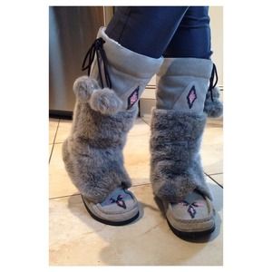 Suede and faux fur moccasin boot