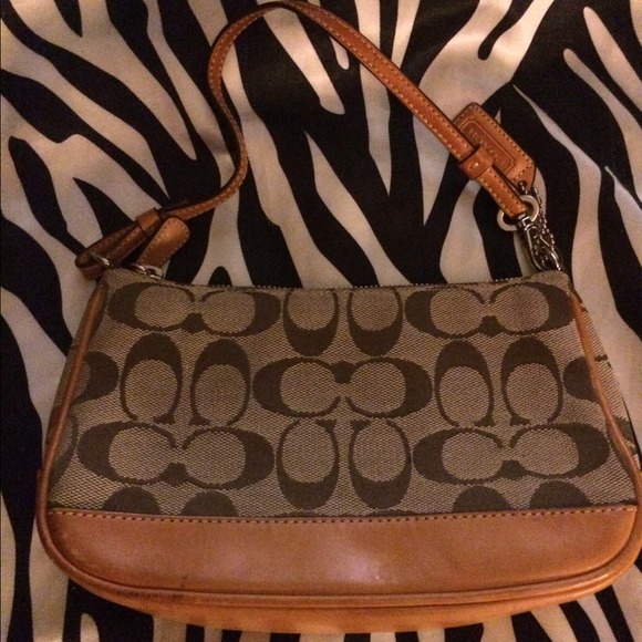 Handbag - Picture 2 of 4