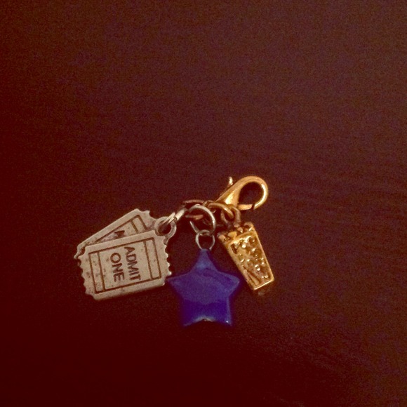 Movie charm - Picture 1 of 1