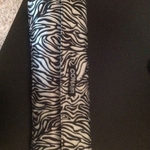 Leopard con air working flat iron case and pad