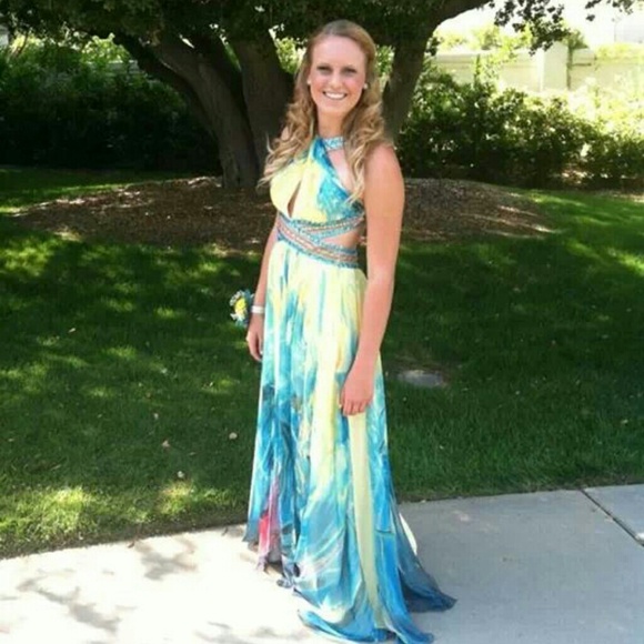 Prom dress - Picture 4 of 4