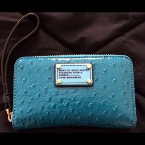 Marc by Marc Jacobs iPhone 5s wristlet 💕ON HOLD!