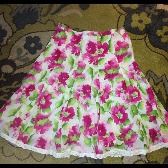 Dress Barn Dresses & Skirts - Cute floral A-line skirt