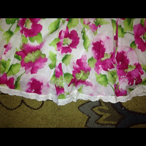 Cute floral A-line skirt - Picture 2 of 3