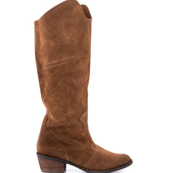 ↘️REDUCED↙️ Naughty monkey slouch boots!!