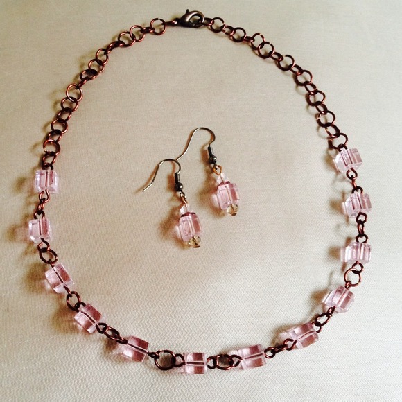 Hand made necklace - Picture 1 of 1