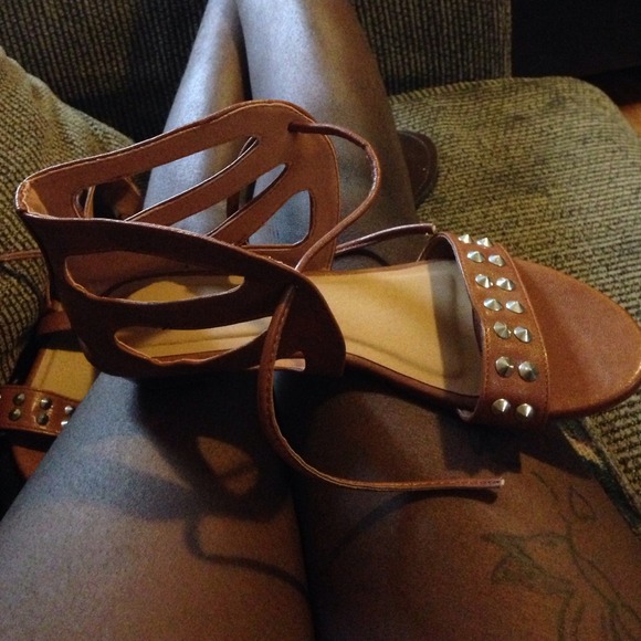 Sandles