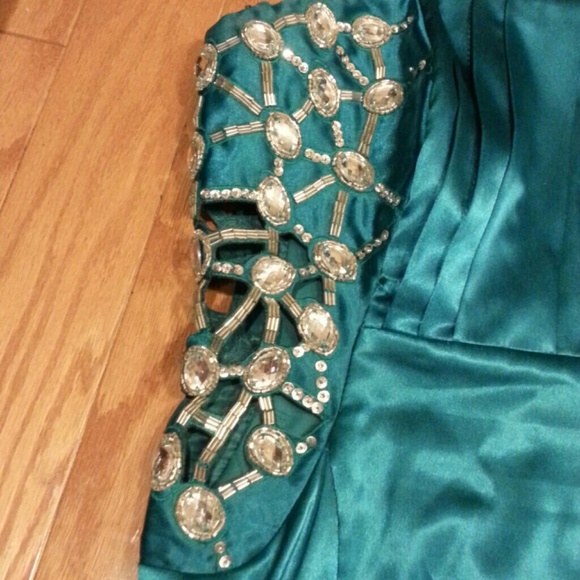 Homecoming dress - Picture 3 of 4