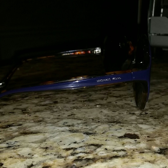 Michael Kors tortoise sunglasses - Picture 3 of 4